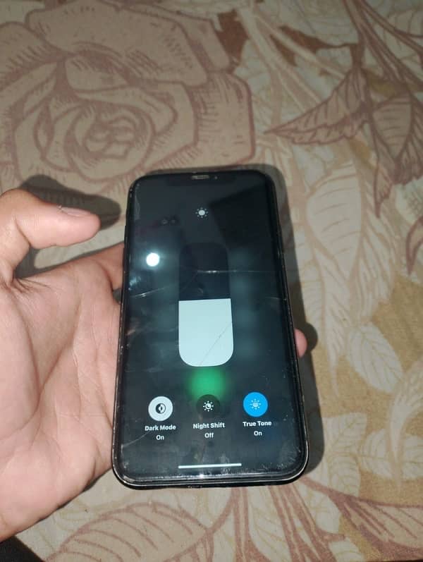 iphone xr JV 1