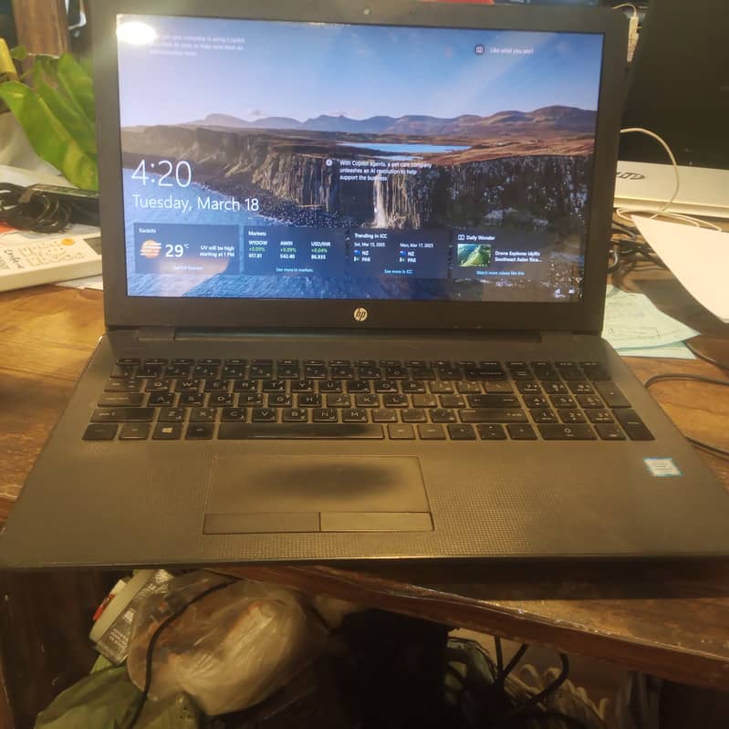 HP NotBook i3 0