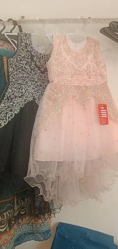 4 se 6 saal ki bachi ky dreses baby pink / or balck