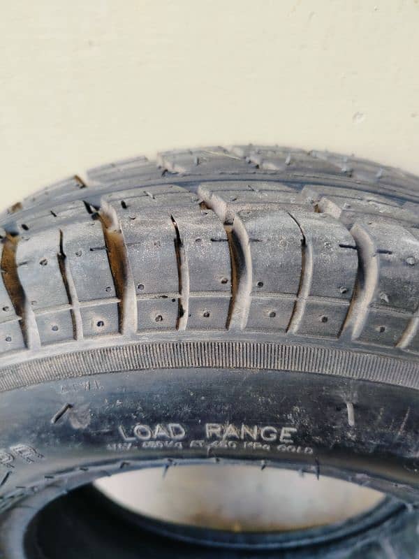Rickshaw Service Tyre & Type 1