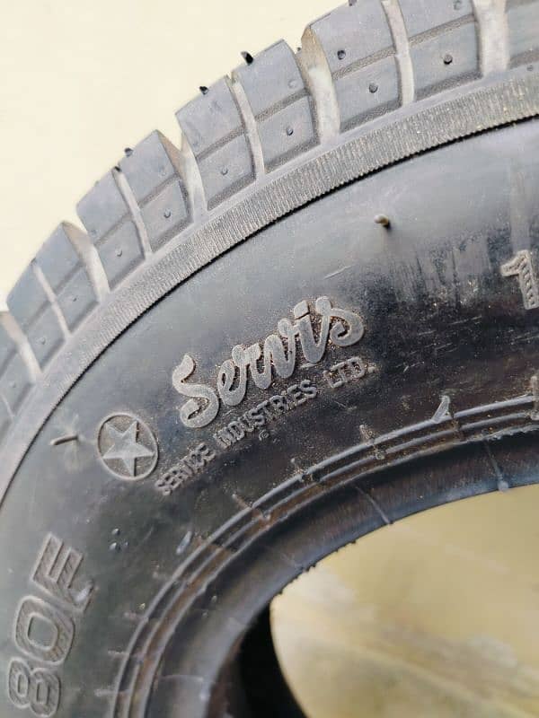 Rickshaw Service Tyre & Type 2