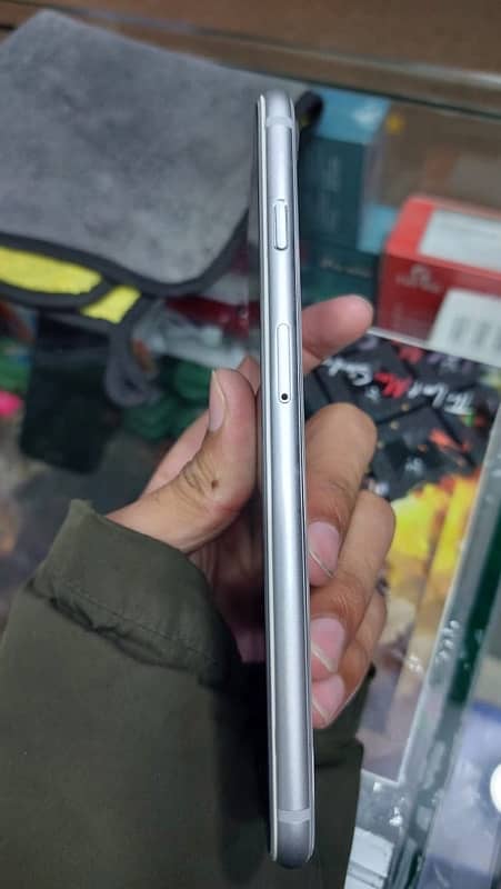 i phone 8plus non pta back camera not working baki all ok ha 5