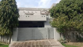 13.5 Marla Corner Slightly Used Modern Design Most Beautiful Well Maintained Bungalow For Sale At Prime Location of DHA Lahore Near To Park Masjid & Commercial Market.