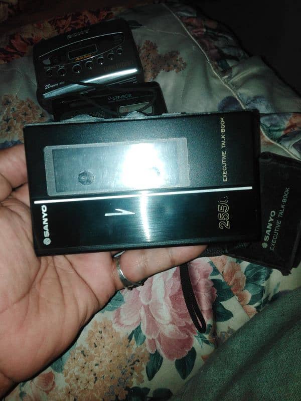 sanyo Walkman antique 0