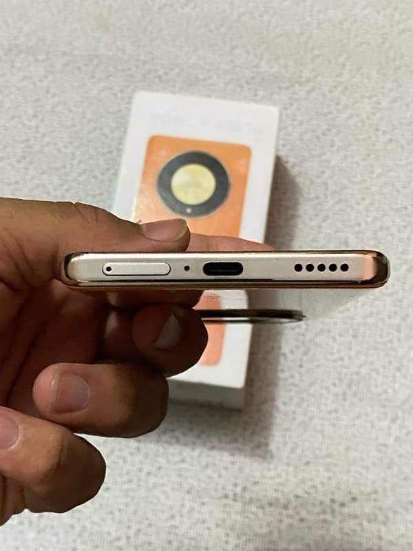 Honor x9b 5G Non PTA 12+8/256gb snapdrago 6gen 1 Mobile with box. Read 4
