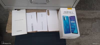 realme 5   4gb /64gb