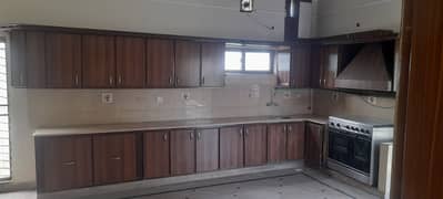 1 Kanal upper portion available for Rent