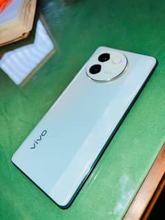 Vivo V30e