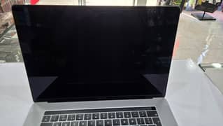 Macbook Pro i7 2019  16/256GB