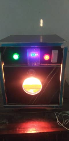 Egg hatching incubator / Choozay nikalnay wali machine