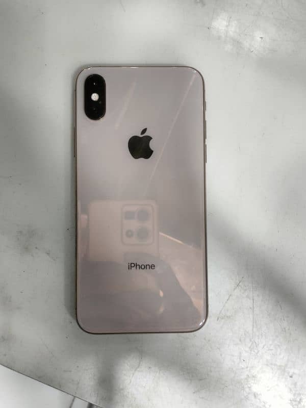 I phone Xs 64GB Memory i cloud lock 0