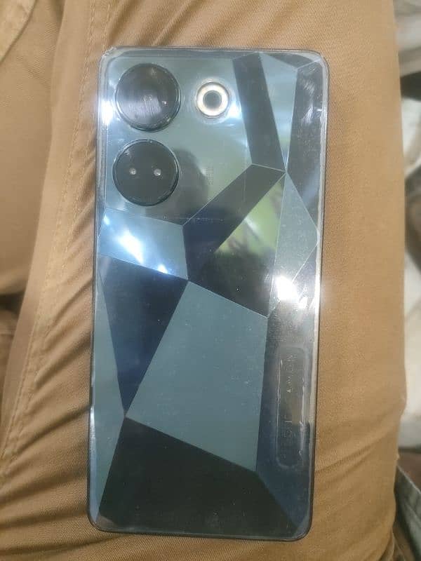 Tecno camon 20 8/256 AMOLED display screen finger 4