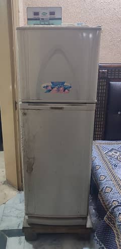 DAWLANCE FRIDGE with STABILIZER