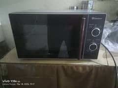 Dawlance microwave oven in lush condition