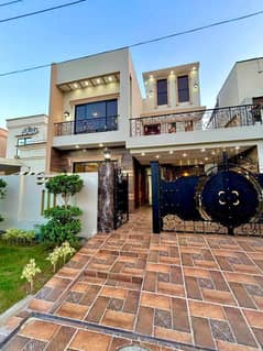 7.7 Marla Corner Ultra Modern Luxury Brand New House for Sale In Buch Villas Multan