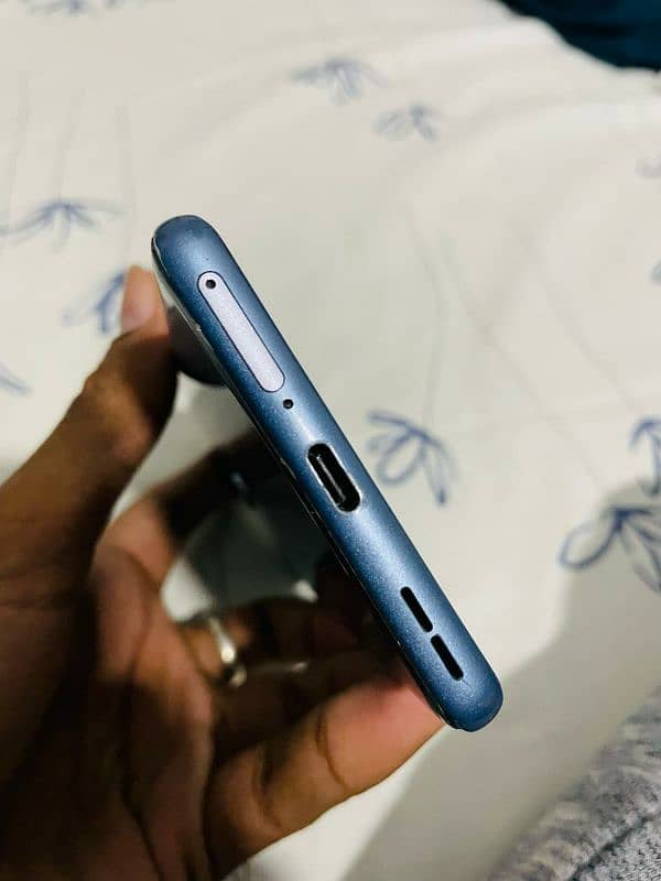 One Plus 8 4g. 1
