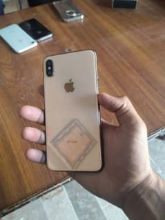 iPhone xS max