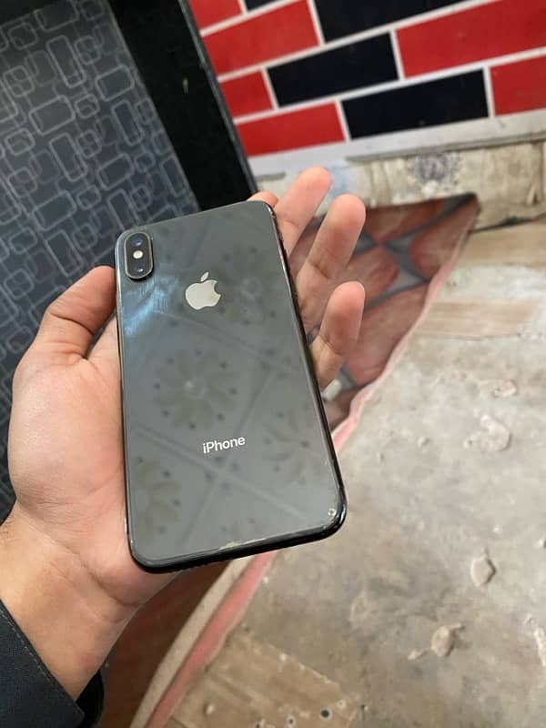 iphone Xs 64gb NonPta 10/9.5 condition home use only battery service 0