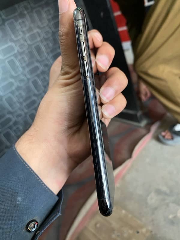 iphone Xs 64gb NonPta 10/9.5 condition home use only battery service 2