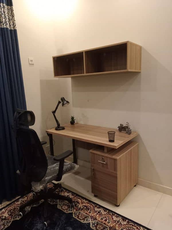 study table/computer table/ 9
