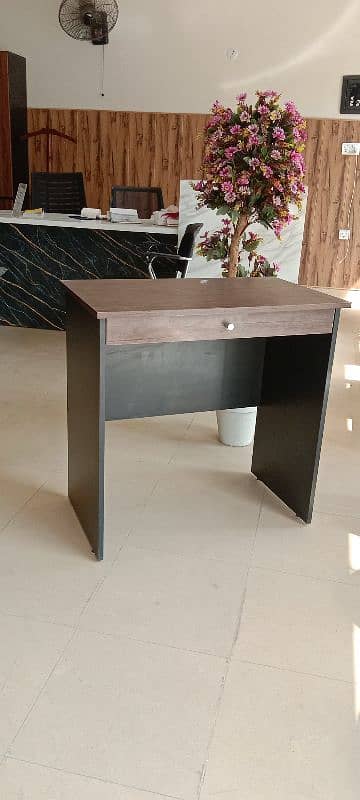study table/computer table/ 17