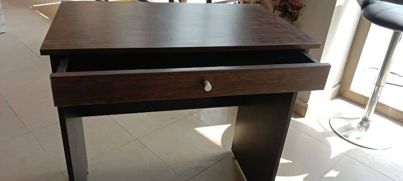 study table/computer table/ 18