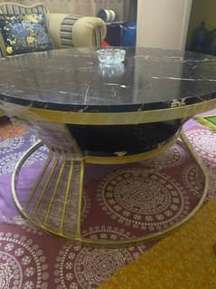 Lavish Center Table for drawing room