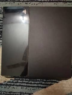 Ps4 with 2 games and in good condition