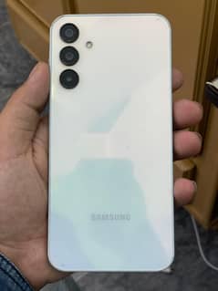 samsung a15 with original box and charger 8/256 gb