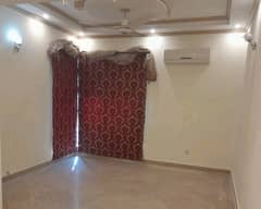 Centrally Located Lower Portion In Allama Iqbal Town - Raza Block Is Available For rent