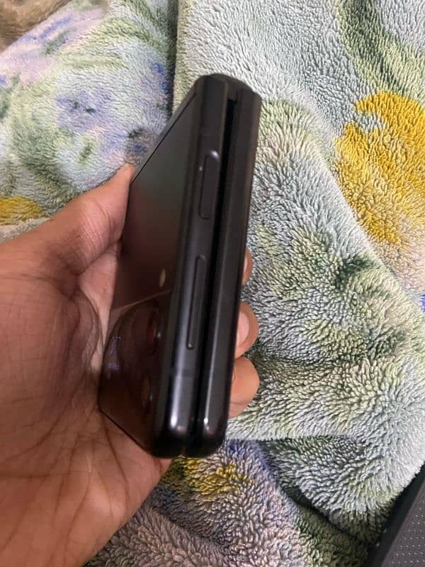 Samsung Galaxy Zflip 3 5G Exchange possible 4