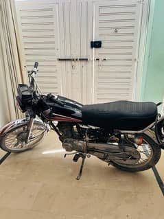 Honda 125 2009 model Karachi Number