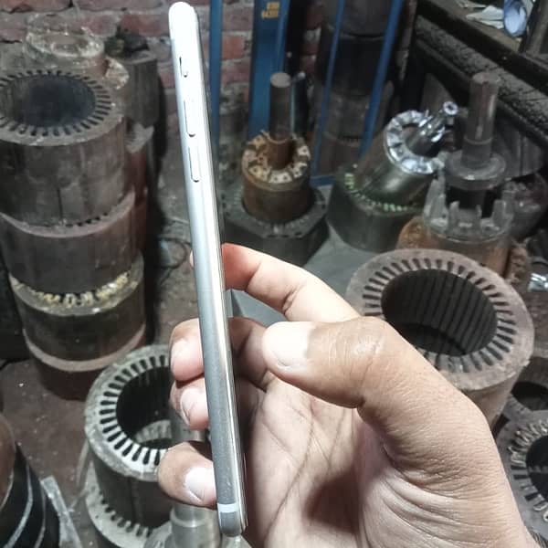 sell my ipone 7plus All ok PTA prove no any fault exelent Batry time 0