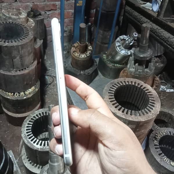 sell my ipone 7plus All ok PTA prove no any fault exelent Batry time 6