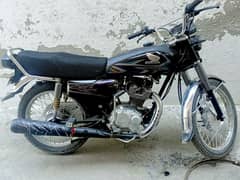 Honda CG125. condition 10/10۔Rs155.000