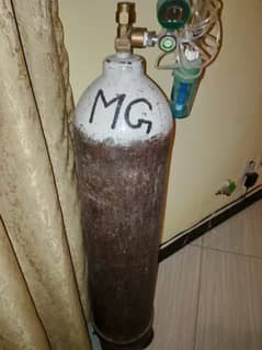 oxygen cylinder