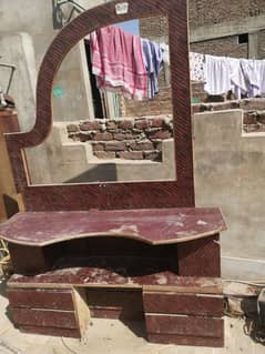 Dressing table