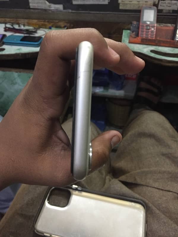 IPHONE 11 PTA APPROVED 128 GB FuLl And Final Rate 90K Offer 3