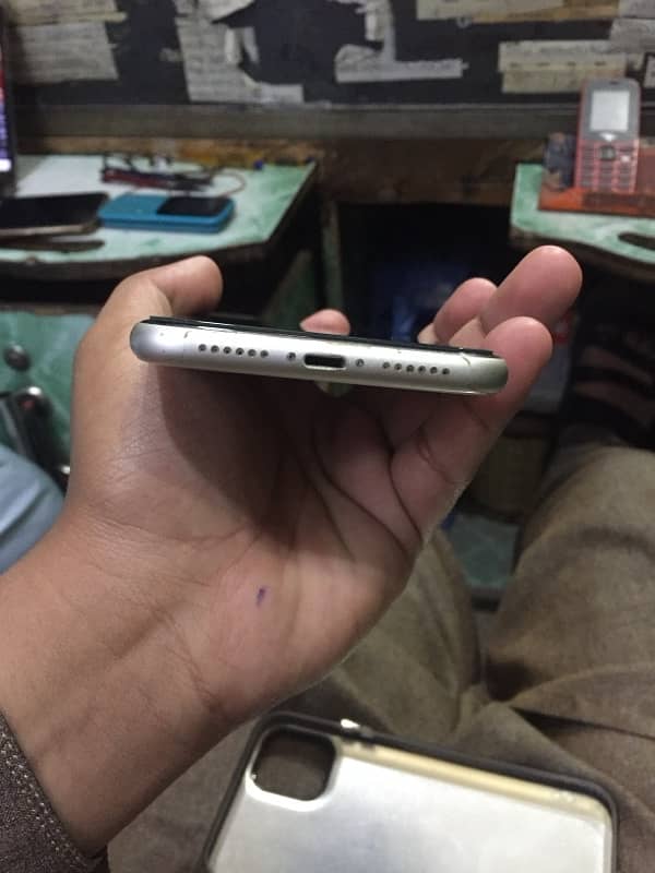 IPHONE 11 PTA APPROVED 128 GB FuLl And Final Rate 90K Offer 5