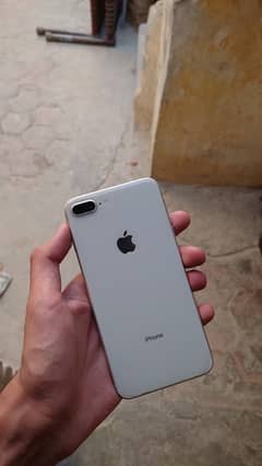 iPhone 8 Plus