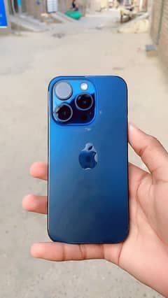 iphone 15 pro 10/10 LLA 128GB 98BH only 90cycle count