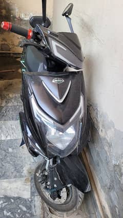 Electric Scooty Fj Future Azadi model 1000 watts /0307/4/911-911