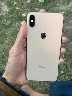 Iphone xs max  64 GB PTA Approved physical + E Sim Battry Helt 93%