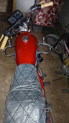 Honda 125 New Condition 10/10 Registeted