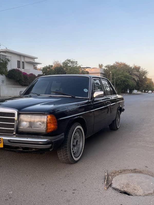 Mercedes 200 D 1977 3