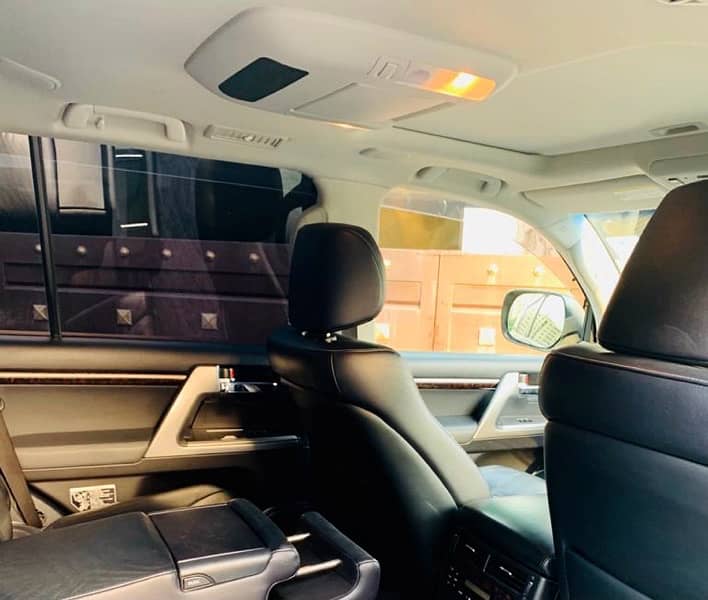 Toyota Land Cruiser 2012 7