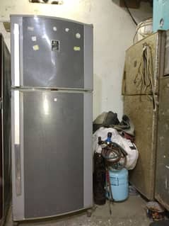 Dawlance fridge full size good condition