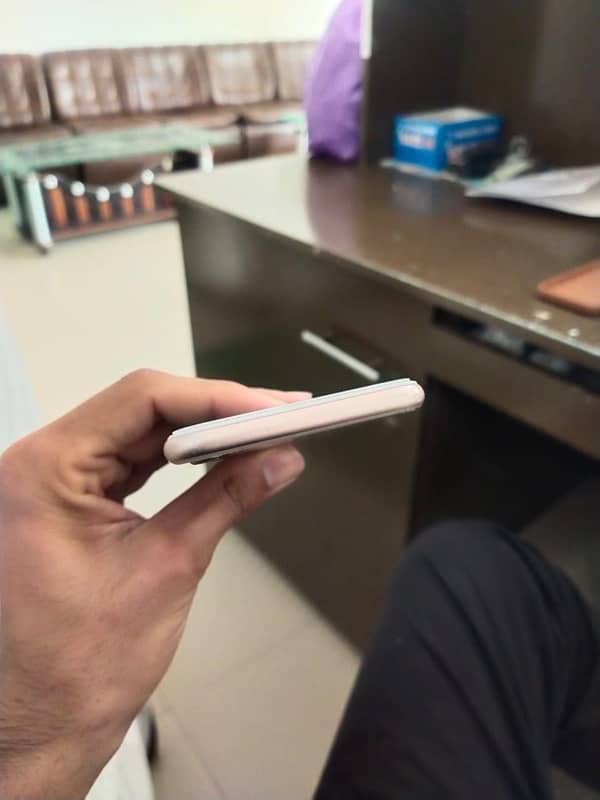 IPhone 8 256 GB non pta final price 5