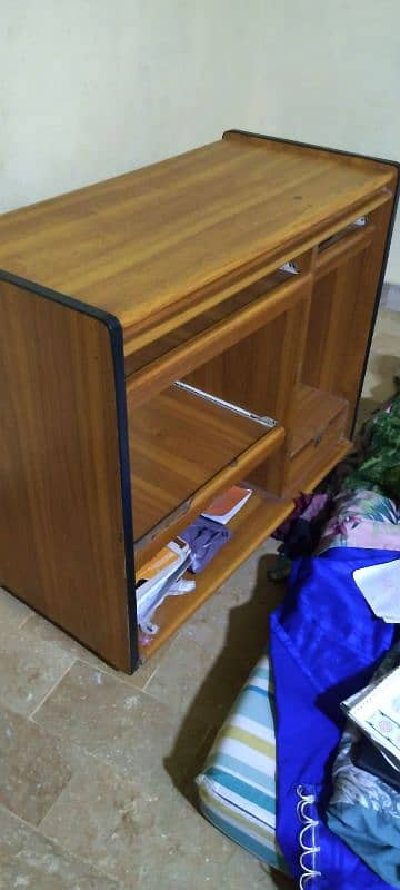 wooden computer table 3