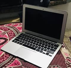 MACBOOK